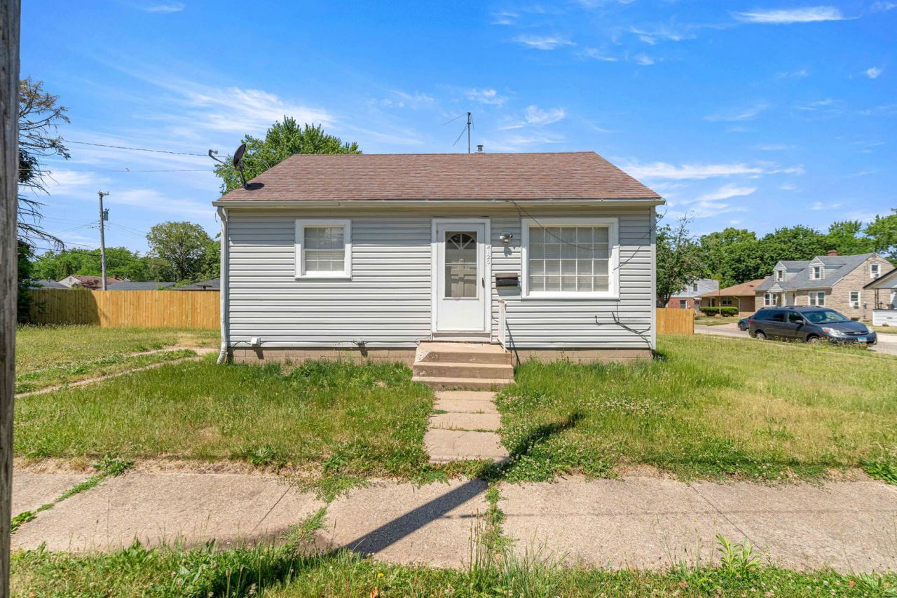 2120 Grenshaw Street , Rockford, IL 61101