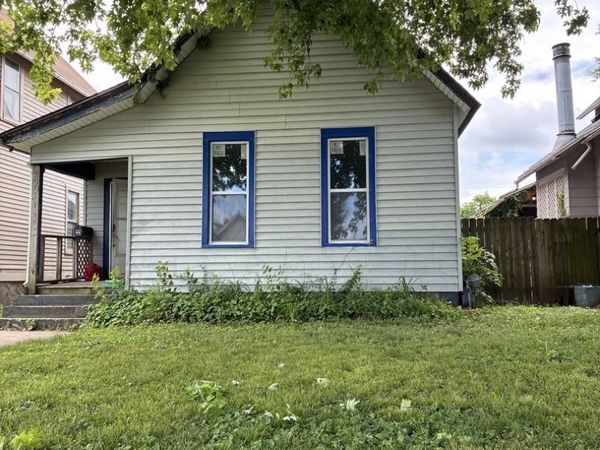 521 3rd Avenue, Clinton, IA 52732