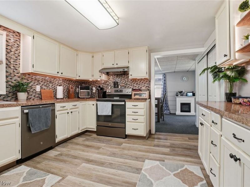 12570 Jackson Drive, Burton, OH 44021 Photo 20