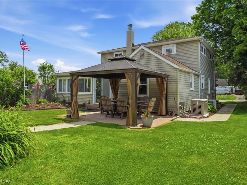 12570 Jackson Drive, Burton, OH 44021 Photo 4
