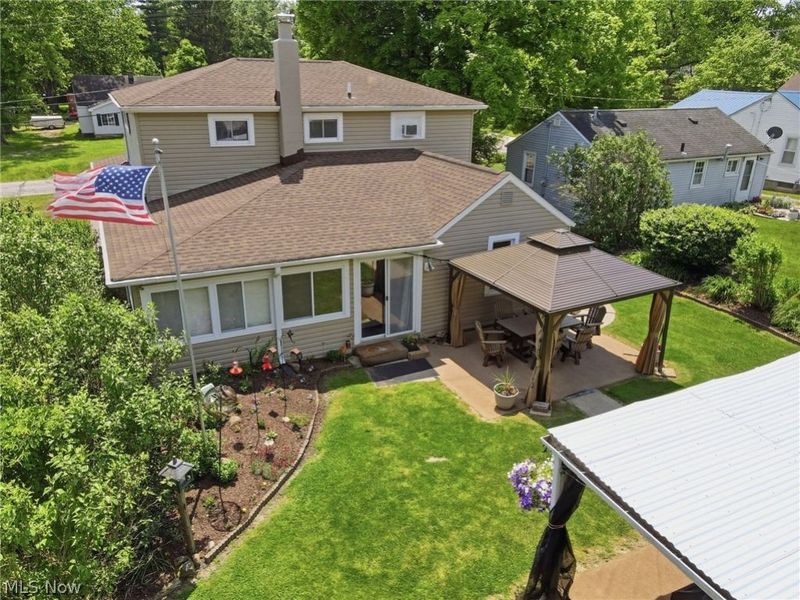 12570 Jackson Drive, Burton, OH 44021 Photo 5