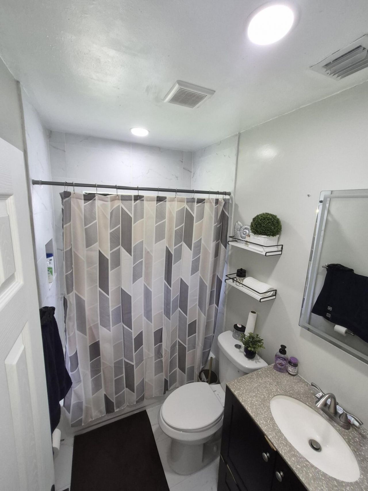 1760 NW 88th Street, Miami, FL 33147 Photo