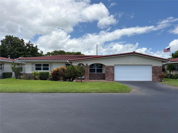 1221 NW 44th St, Unit ., Deerfield Beach, FL 33064