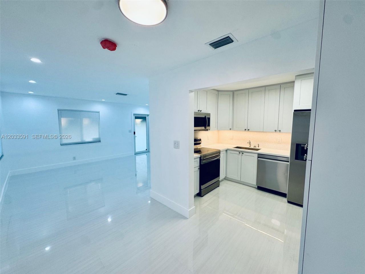 105-107 NE 30th Ct , Unit 107, Wilton Manors, FL 33334 Photo