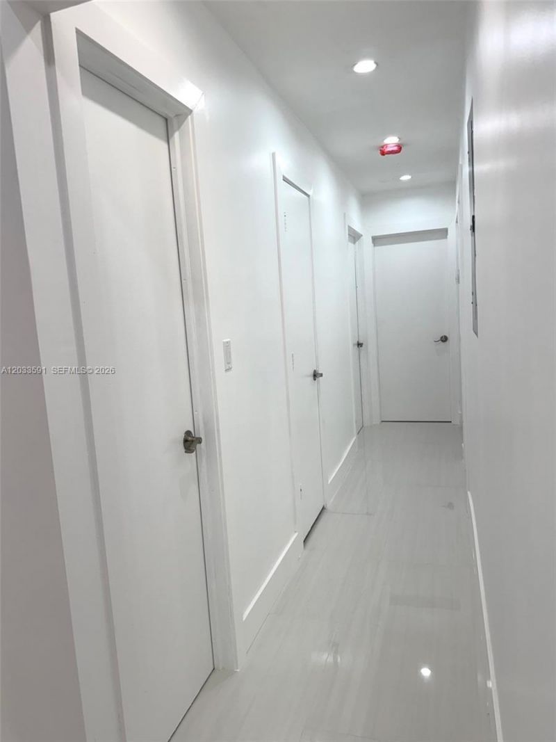 105-107 NE 30th Ct , Unit 107, Wilton Manors, FL 33334 Photo