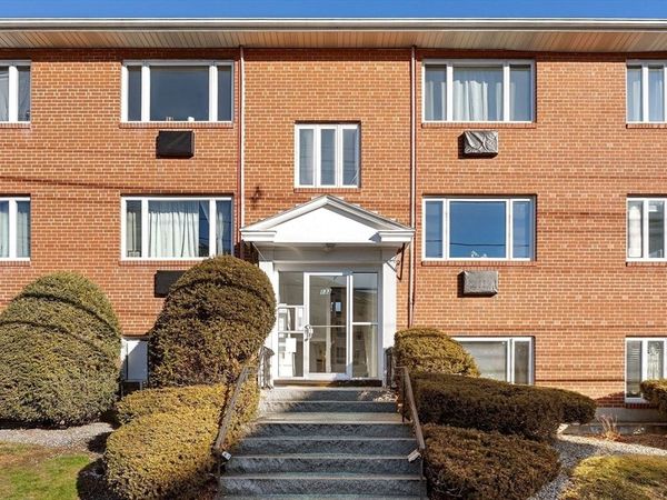 133 Warren St, Unit 3, Watertown, MA 02472