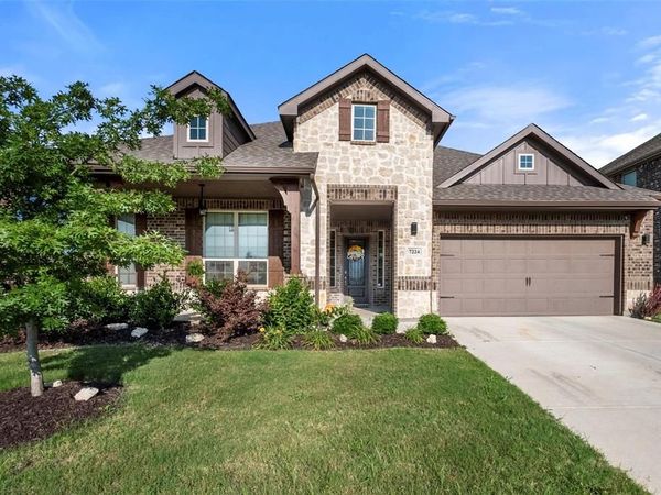 7224 Fallen Crest Lane , Arlington, TX 76001