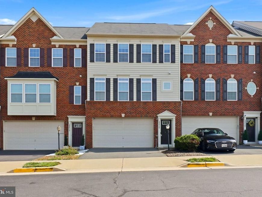 22920 Lacey Oak Terrace, Sterling, VA 20166 Main Photo