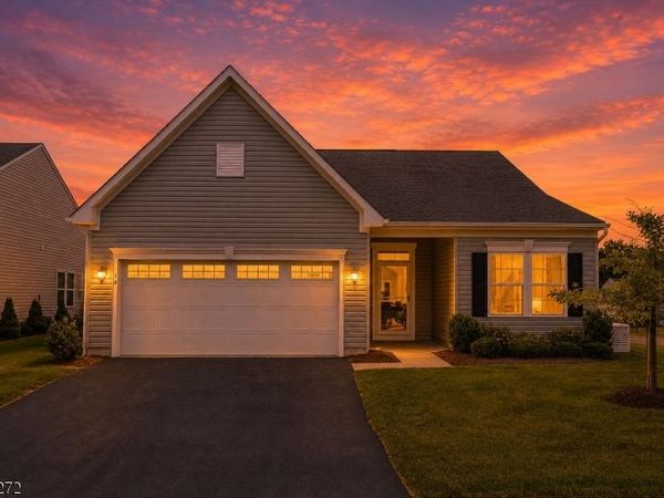 14 Mountain View Ln, Mansfield, NJ 07865