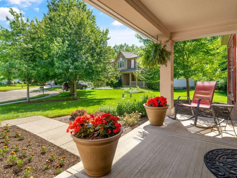 247 Donerail Avenue, Powell, OH 43065 Photo 2