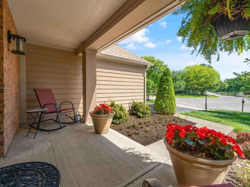 247 Donerail Avenue, Powell, OH 43065 Photo 3