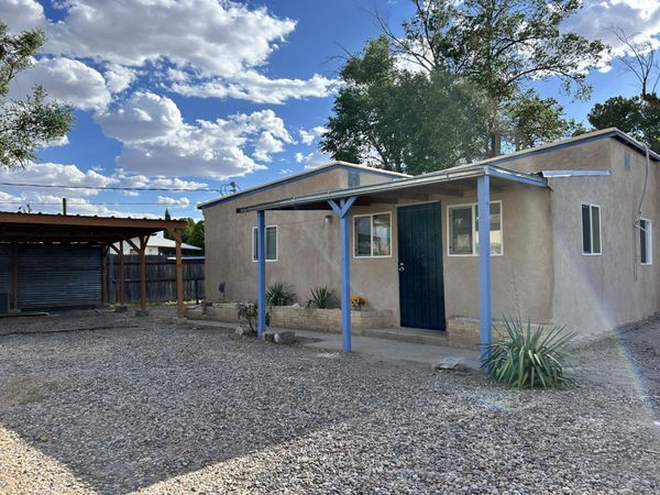607 1/2 Baca Avenue , Los Lunas, NM 87031