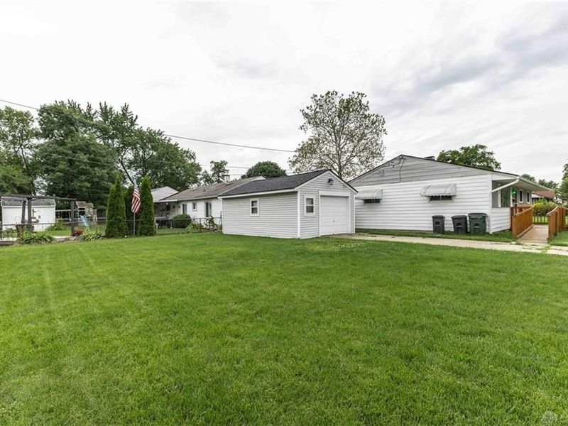 270 Inverness, Vandalia, OH 45377 Photo 2
