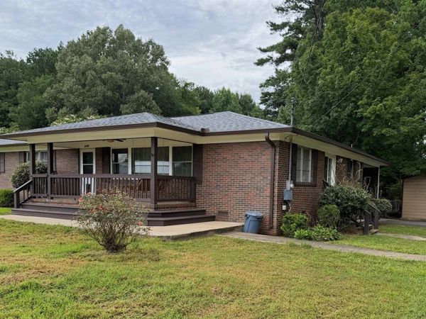 2498 Barnes Drive, Hokes Bluff, AL 35903