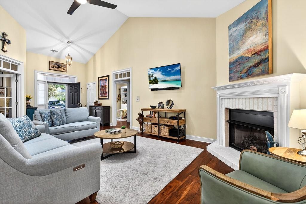 30 Prestwick Dr.  Photo 8