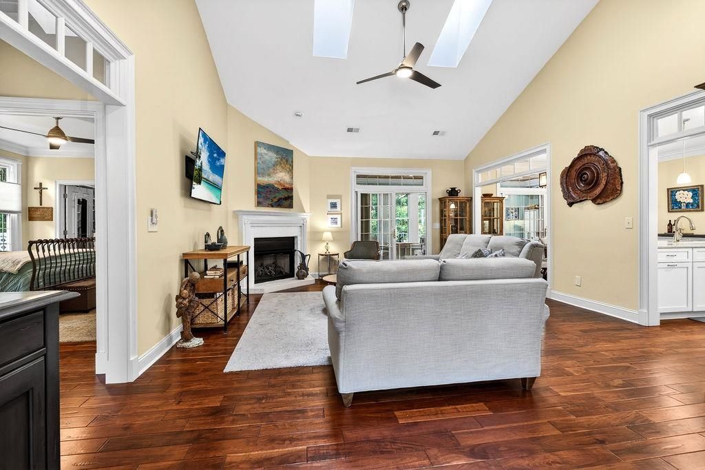 30 Prestwick Dr.  Photo 9