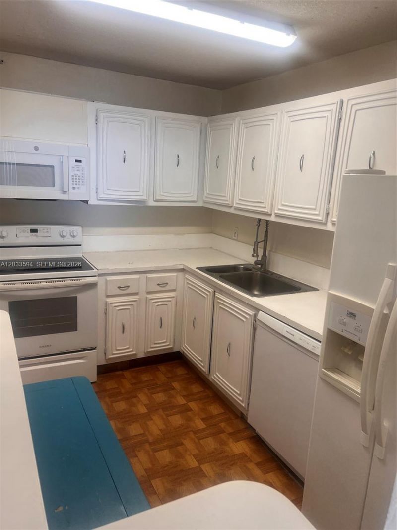200 SE 15th Rd , Unit 16E, Miami, FL 33129 Photo