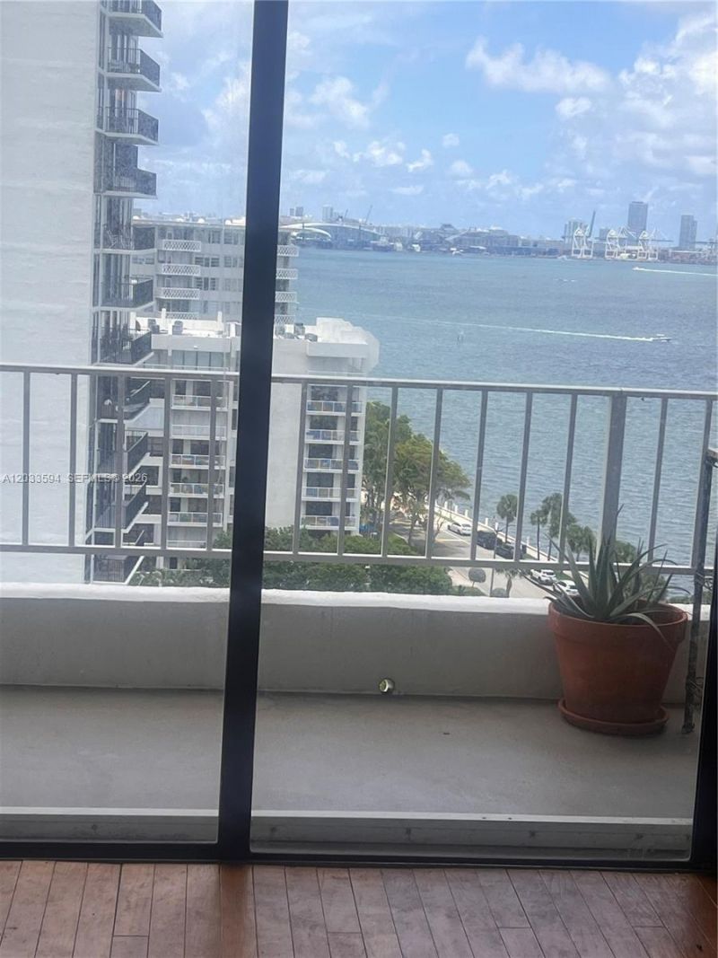 200 SE 15th Rd , Unit 16E, Miami, FL 33129 Photo