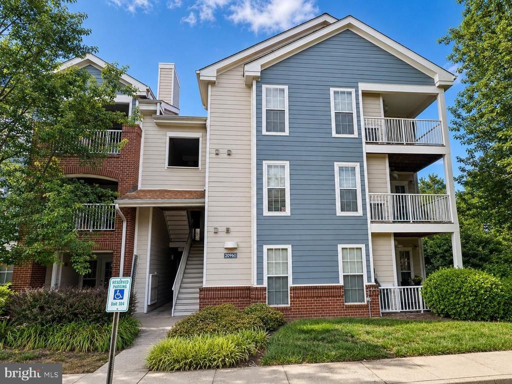 20960 Timber Ridge Terrace, Unit 303, Ashburn, VA 20147 Main Photo