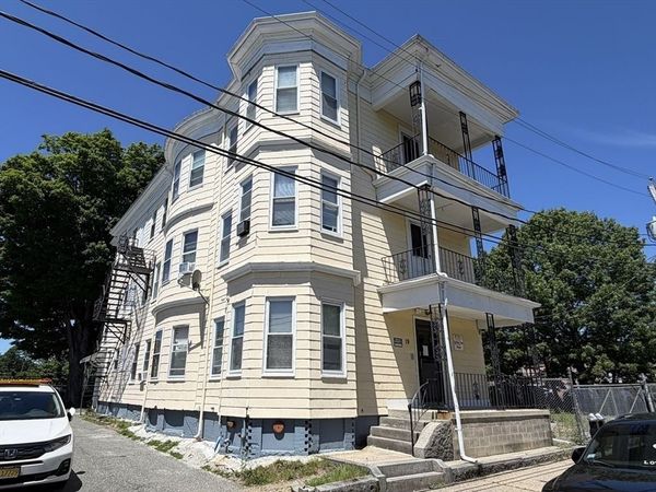 19 Clinton Ave, Brockton, MA 02301