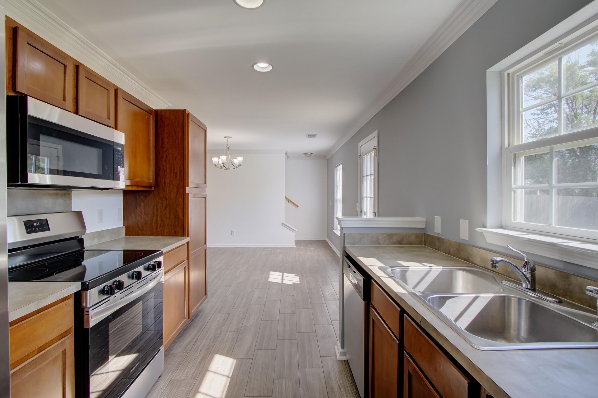 308 Briarbend Road Photo 5