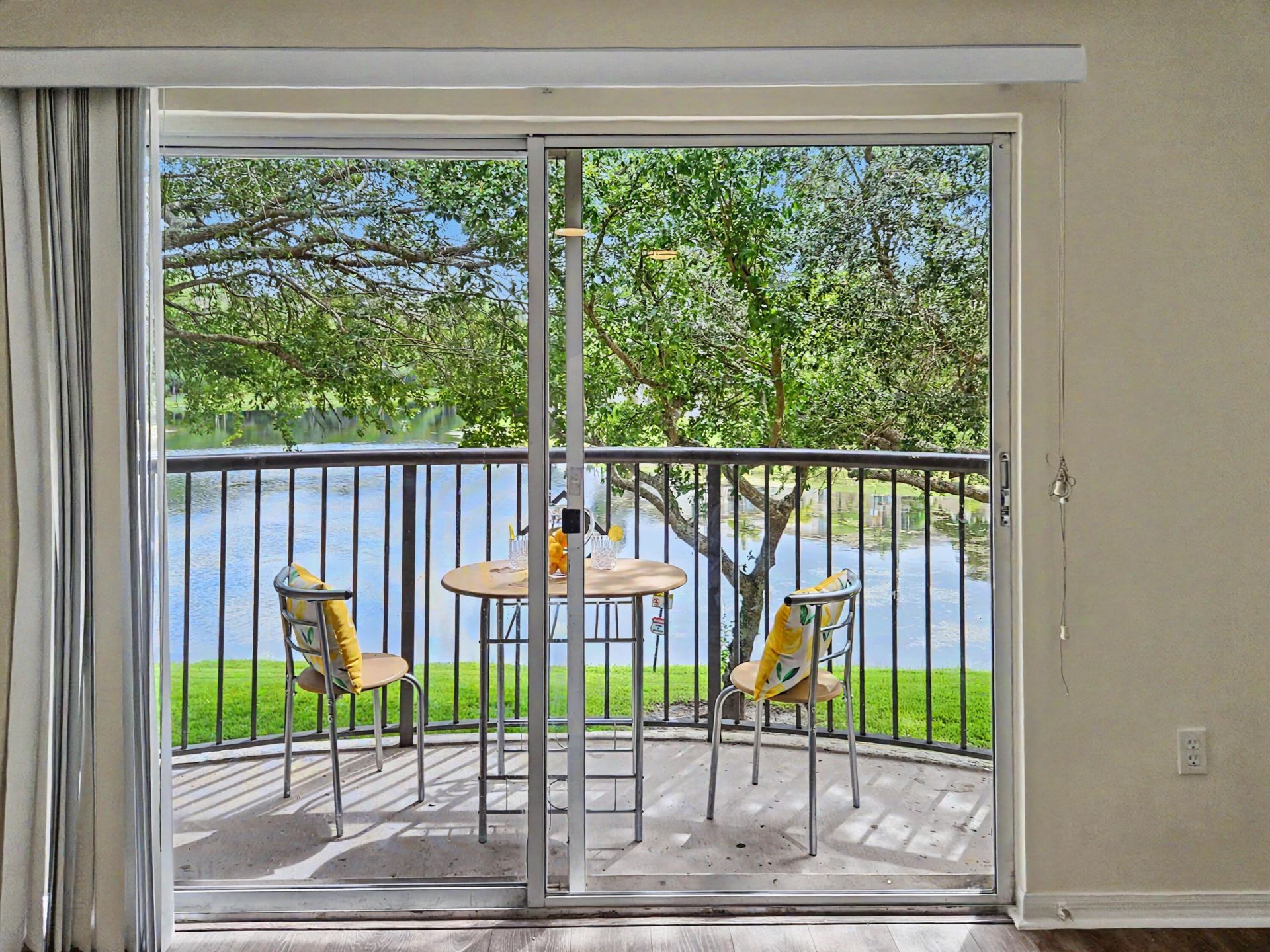 500 Crestwood Court N, Unit 504, Royal Palm Beach, FL 33411 Photo