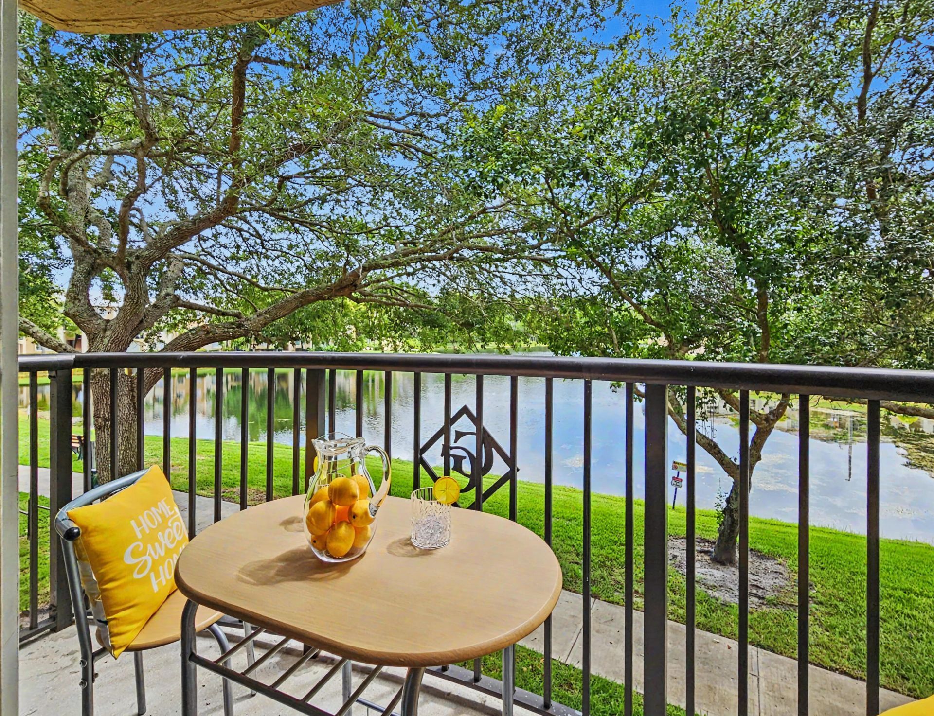 500 Crestwood Court N, Unit 504, Royal Palm Beach, FL 33411 Photo