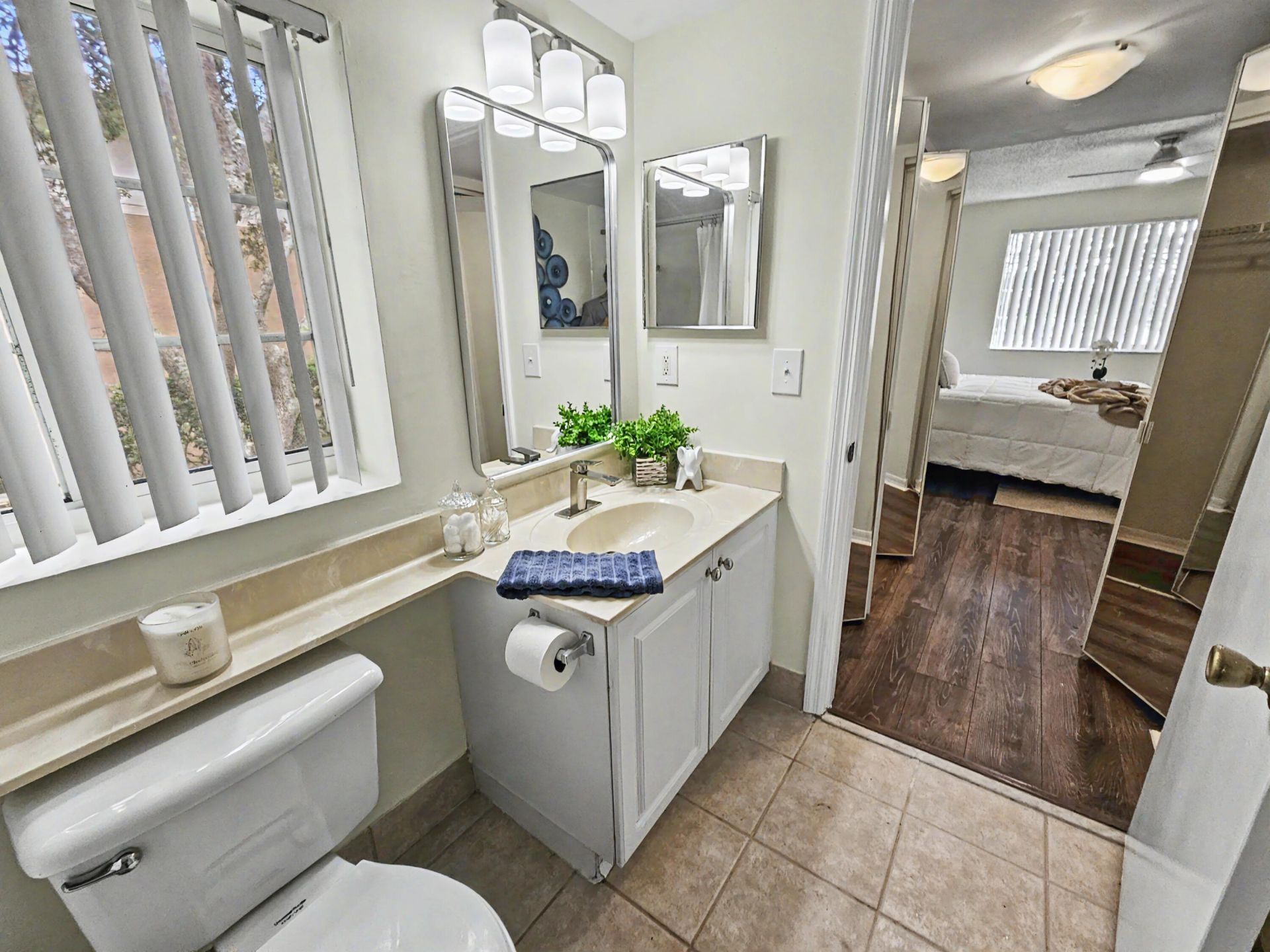 500 Crestwood Court N, Unit 504, Royal Palm Beach, FL 33411 Photo