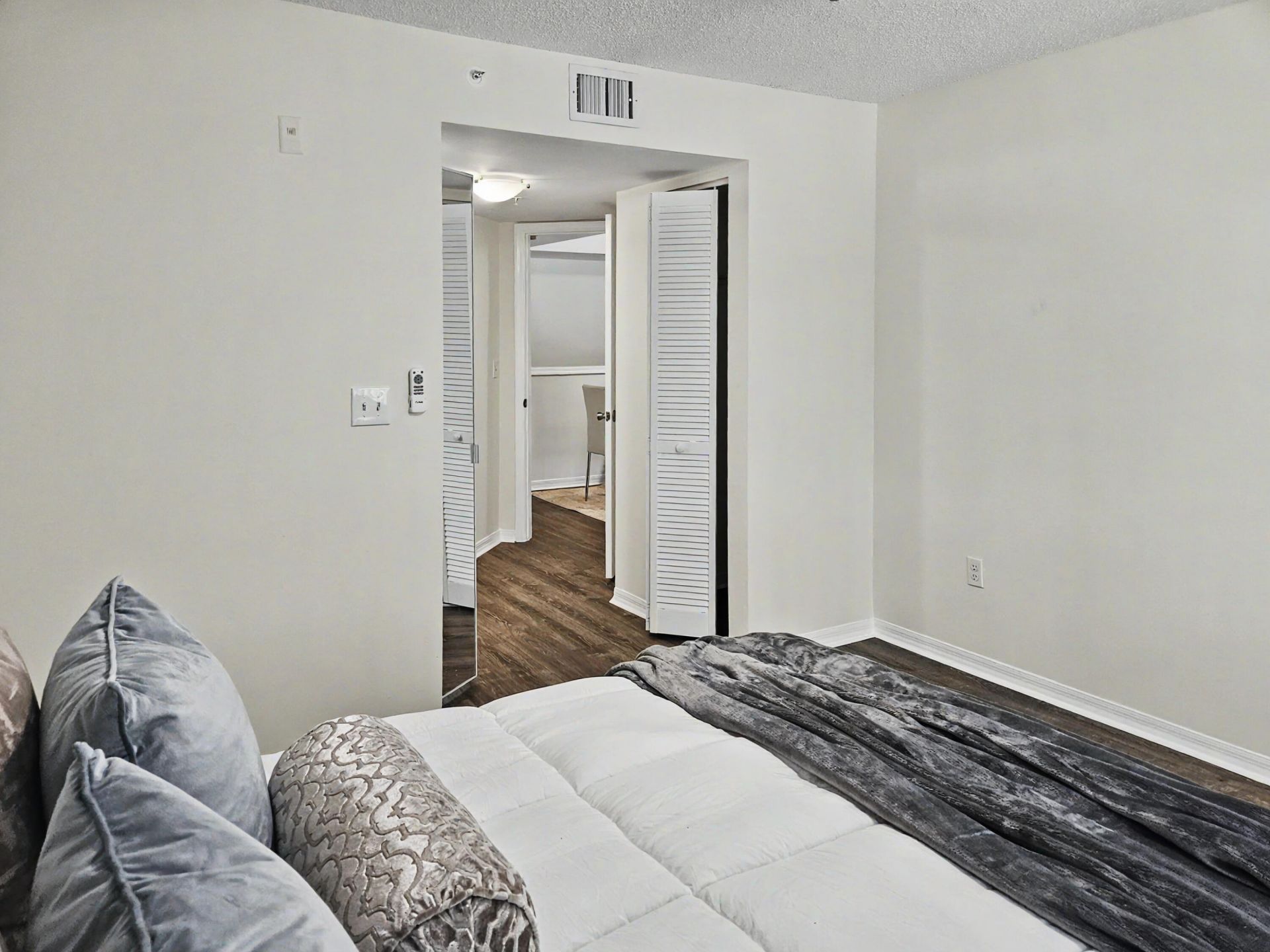 500 Crestwood Court N, Unit 504, Royal Palm Beach, FL 33411 Photo