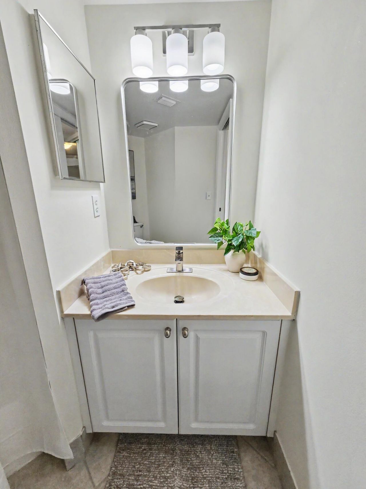 500 Crestwood Court N, Unit 504, Royal Palm Beach, FL 33411 Photo