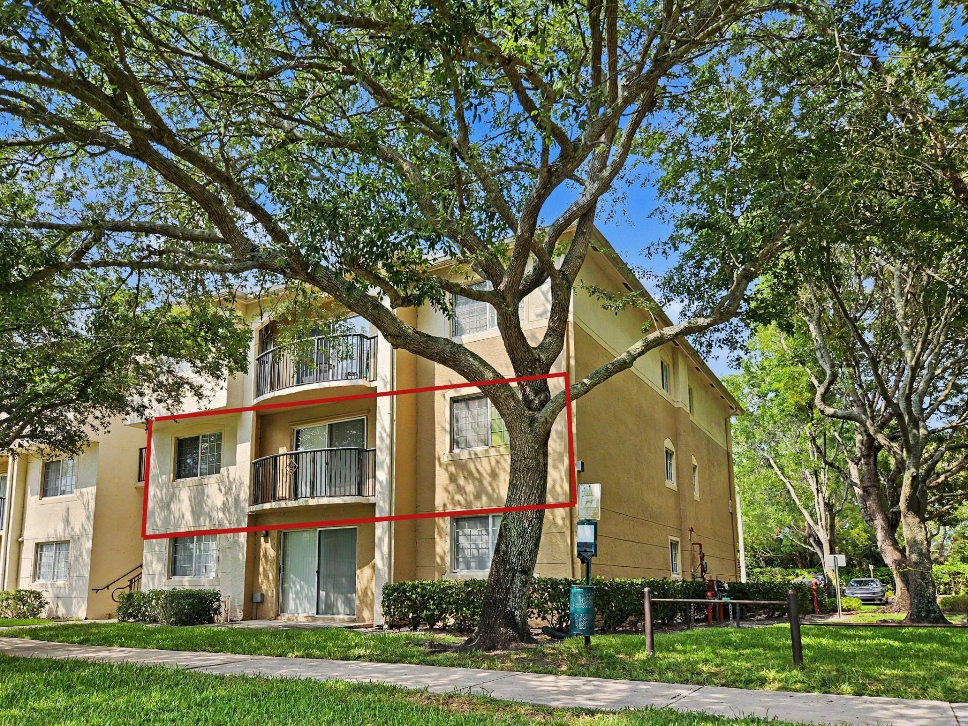 500 Crestwood Court N, Unit 504, Royal Palm Beach, FL 33411 Photo