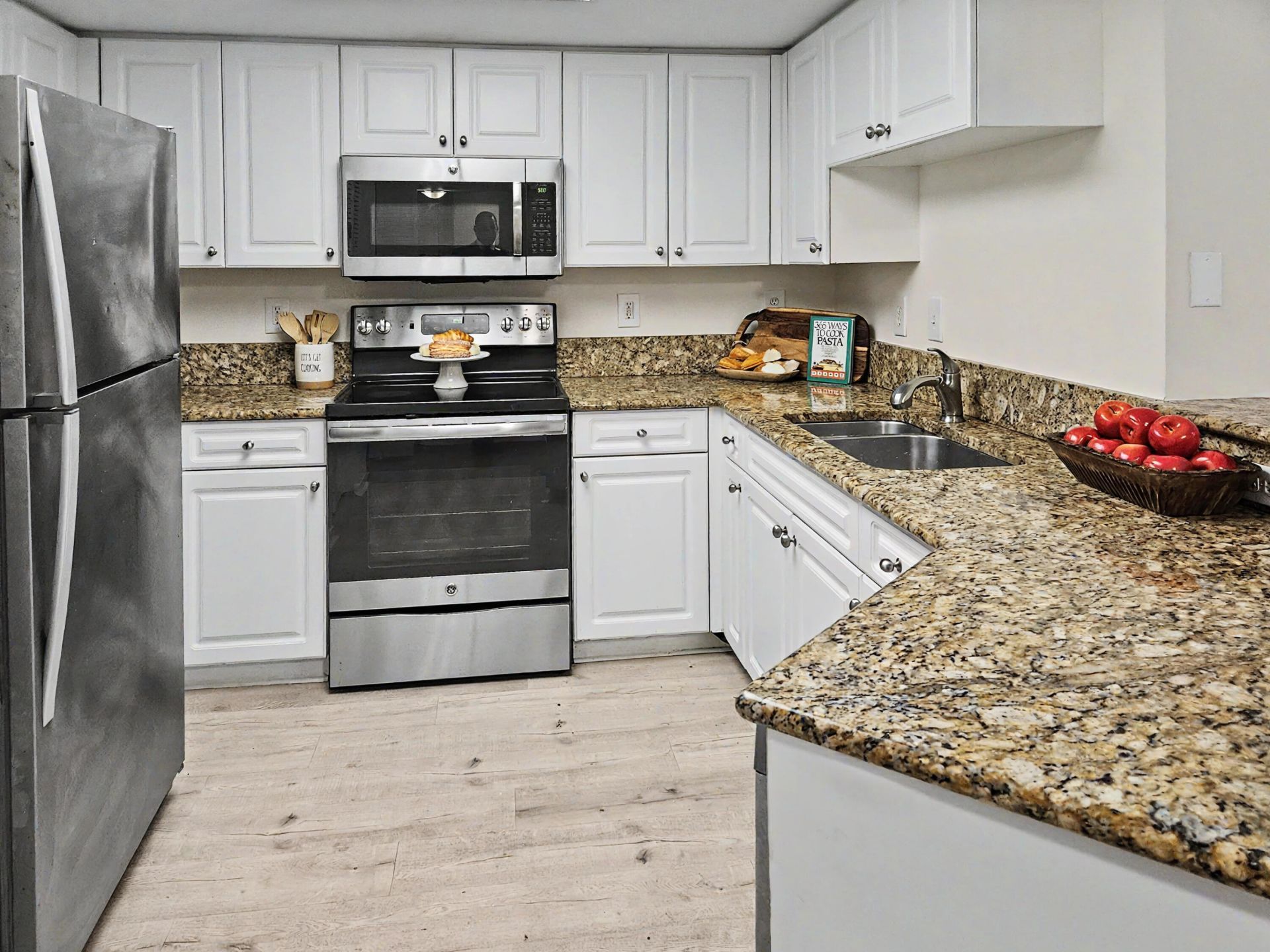 500 Crestwood Court N, Unit 504, Royal Palm Beach, FL 33411 Photo