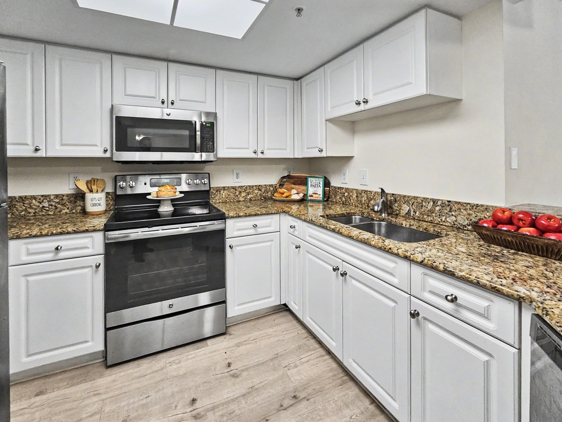 500 Crestwood Court N, Unit 504, Royal Palm Beach, FL 33411 Photo