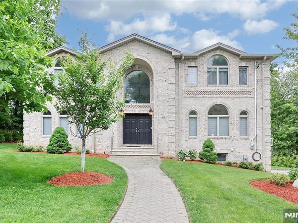 65 Ross Avenue, DEMAREST, NJ 07627