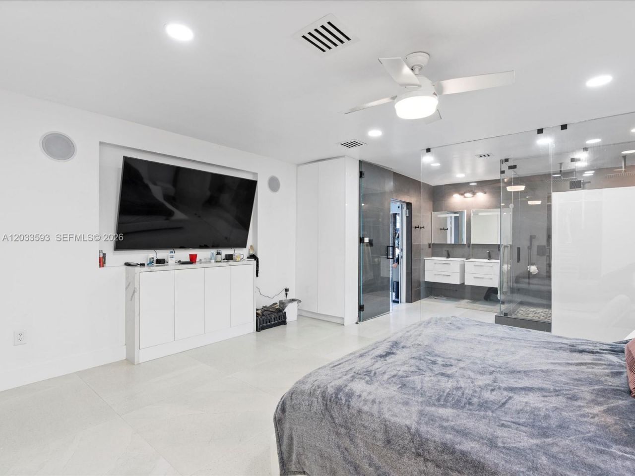 3325 NE 167th St , Unit 3325, North Miami Beach, FL 33160 Photo