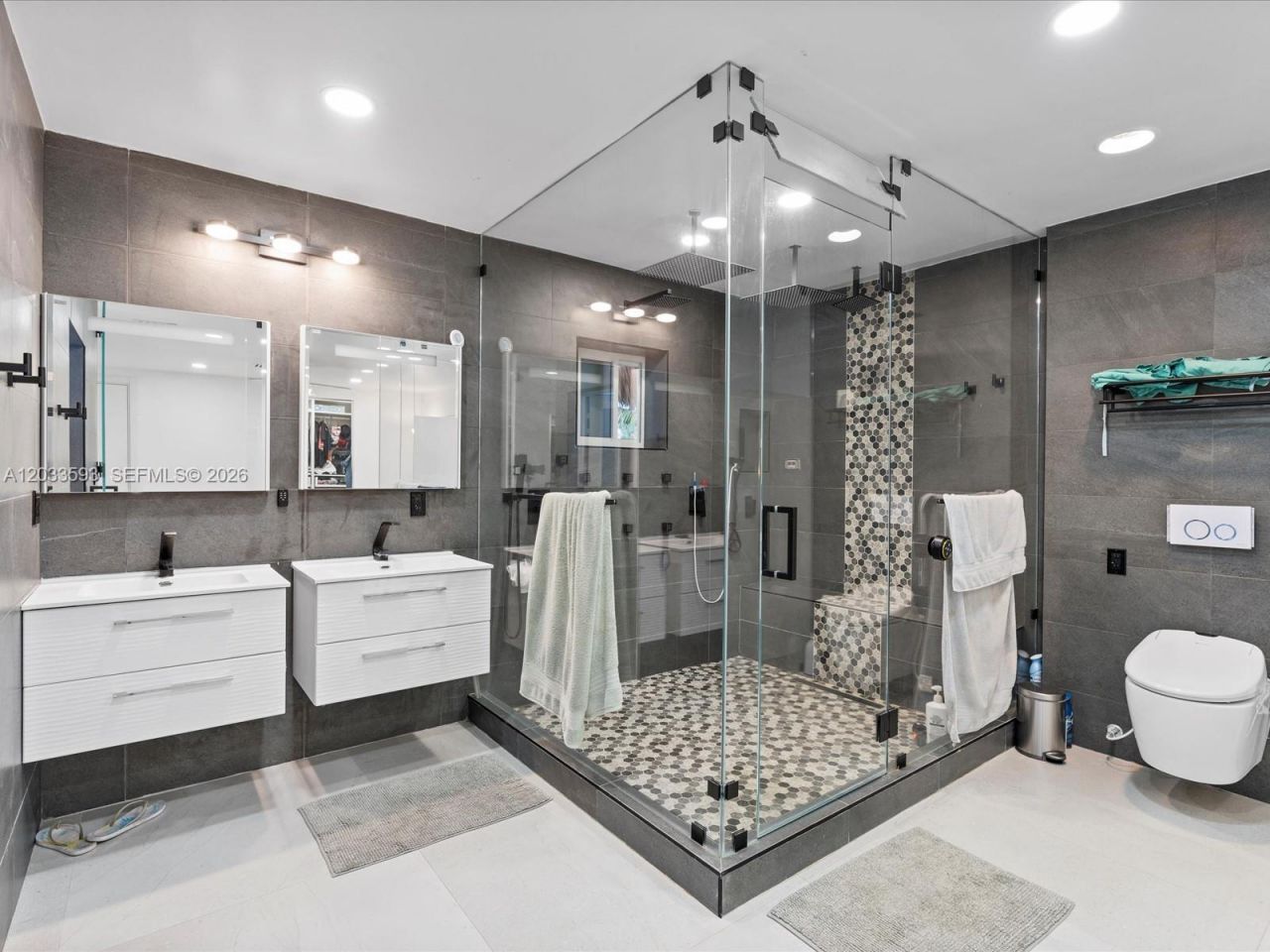 3325 NE 167th St , Unit 3325, North Miami Beach, FL 33160 Photo