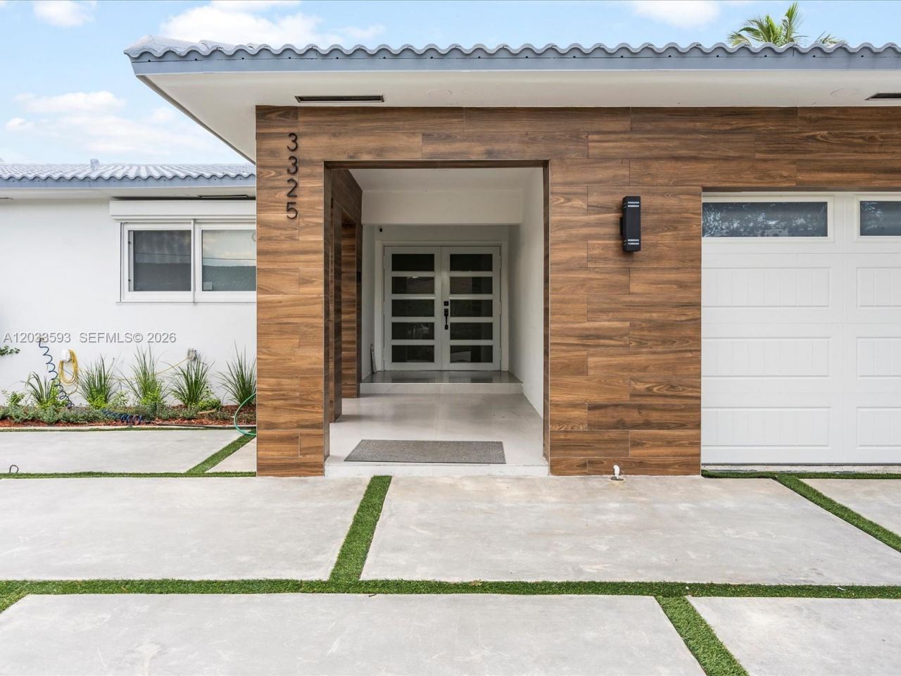 3325 NE 167th St , Unit 3325, North Miami Beach, FL 33160 Photo