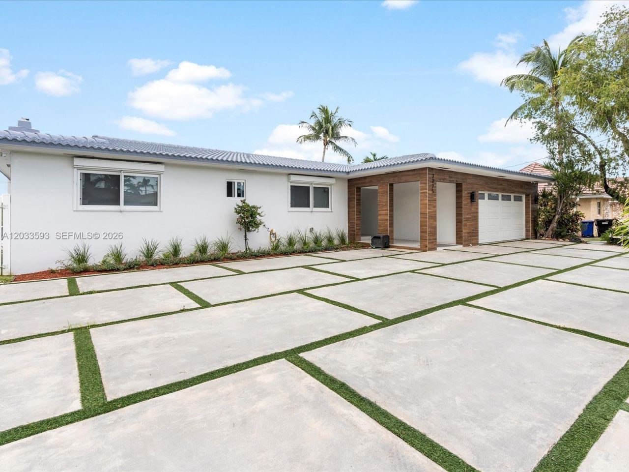 3325 NE 167th St , Unit 3325, North Miami Beach, FL 33160 Photo