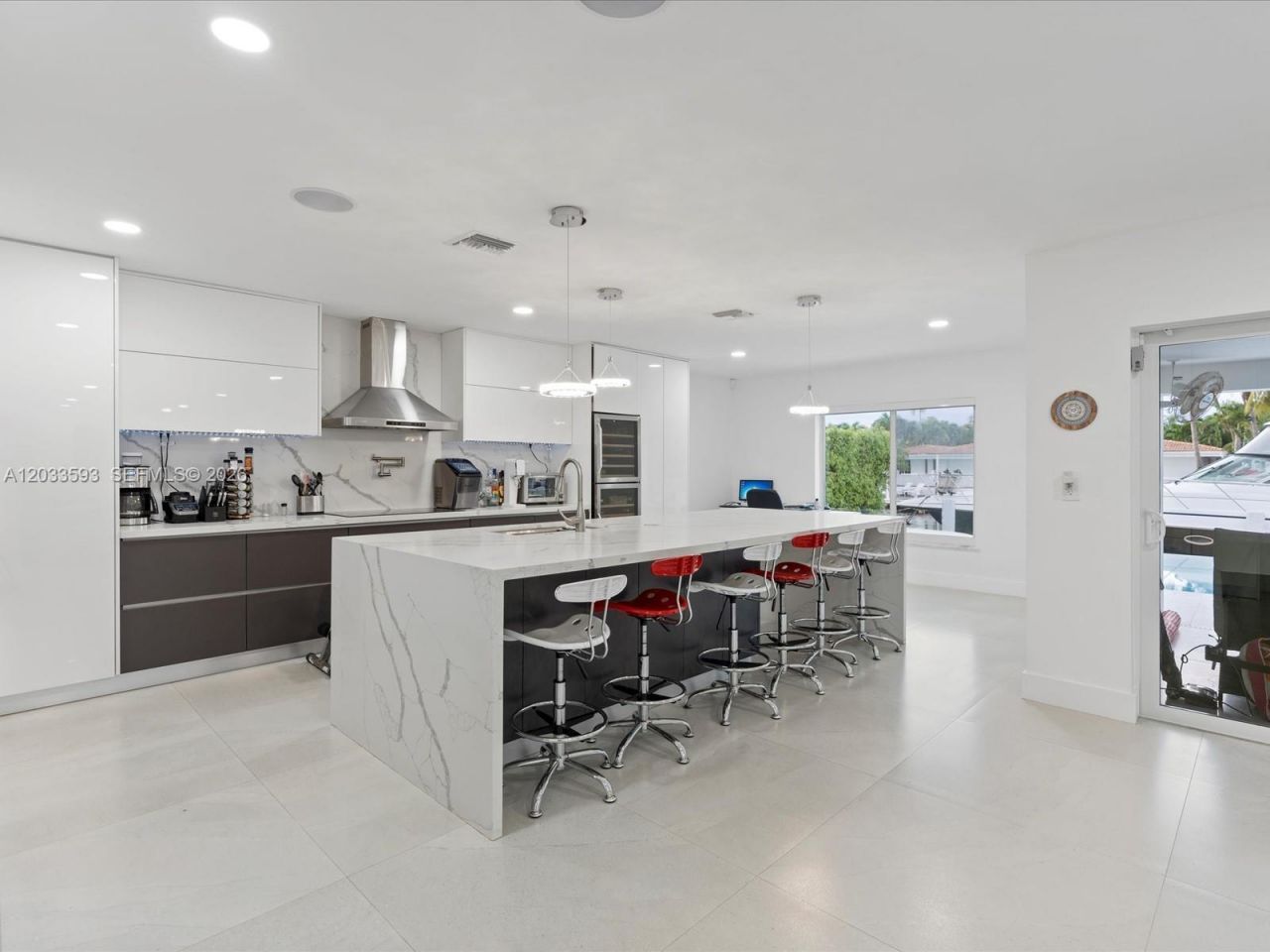 3325 NE 167th St , Unit 3325, North Miami Beach, FL 33160 Photo