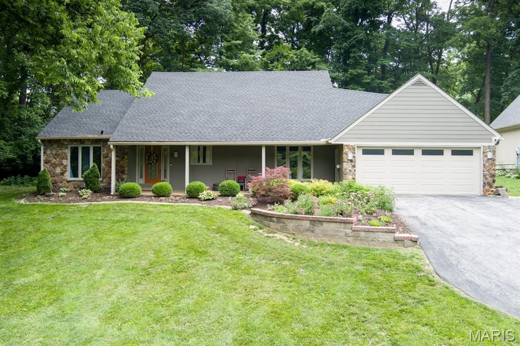 18 Powder Creek Drive , Belleville, IL 62223 Main Photo