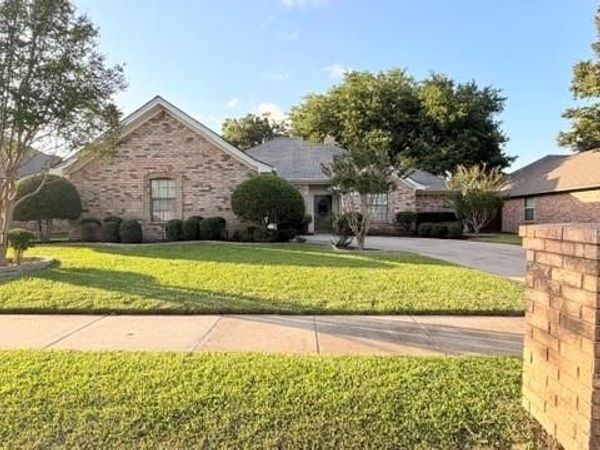 2509 Woodfield Way , Bedford, TX 76021