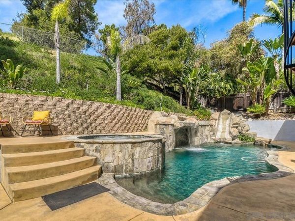 2552 Arnott Street, San Diego, CA 92110