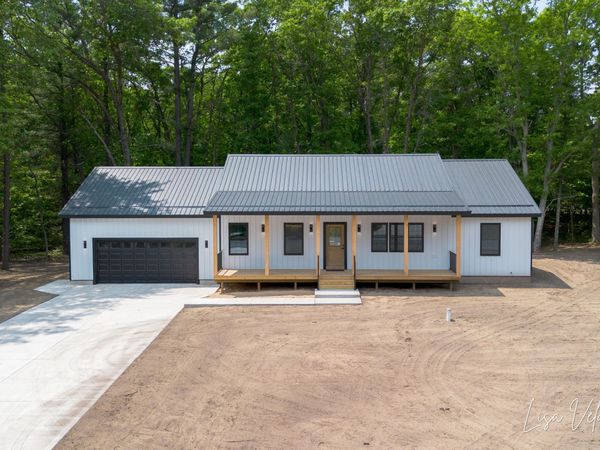 5527 E Samantha Lane, Twin Lake, MI 49457
