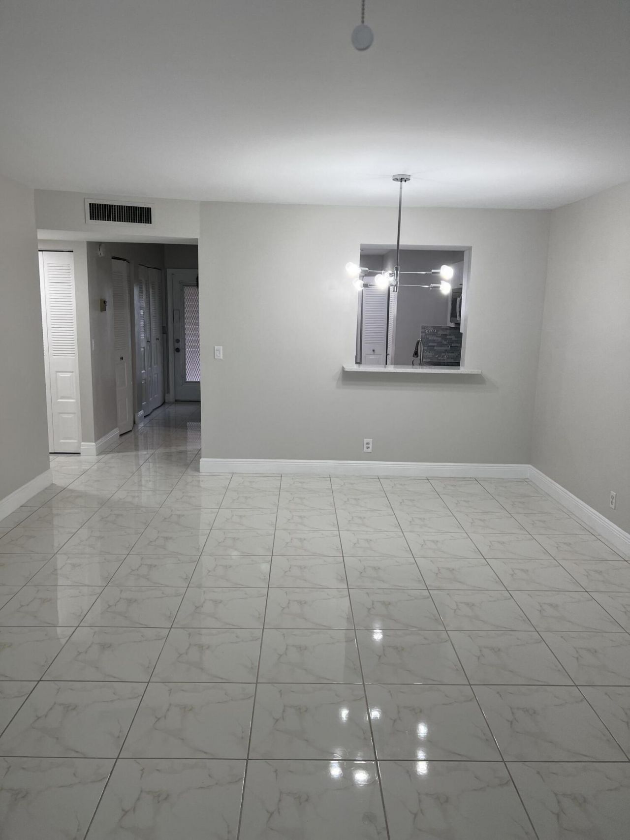 24 Abbey Lane, Unit 204, Delray Beach, FL 33446 Photo
