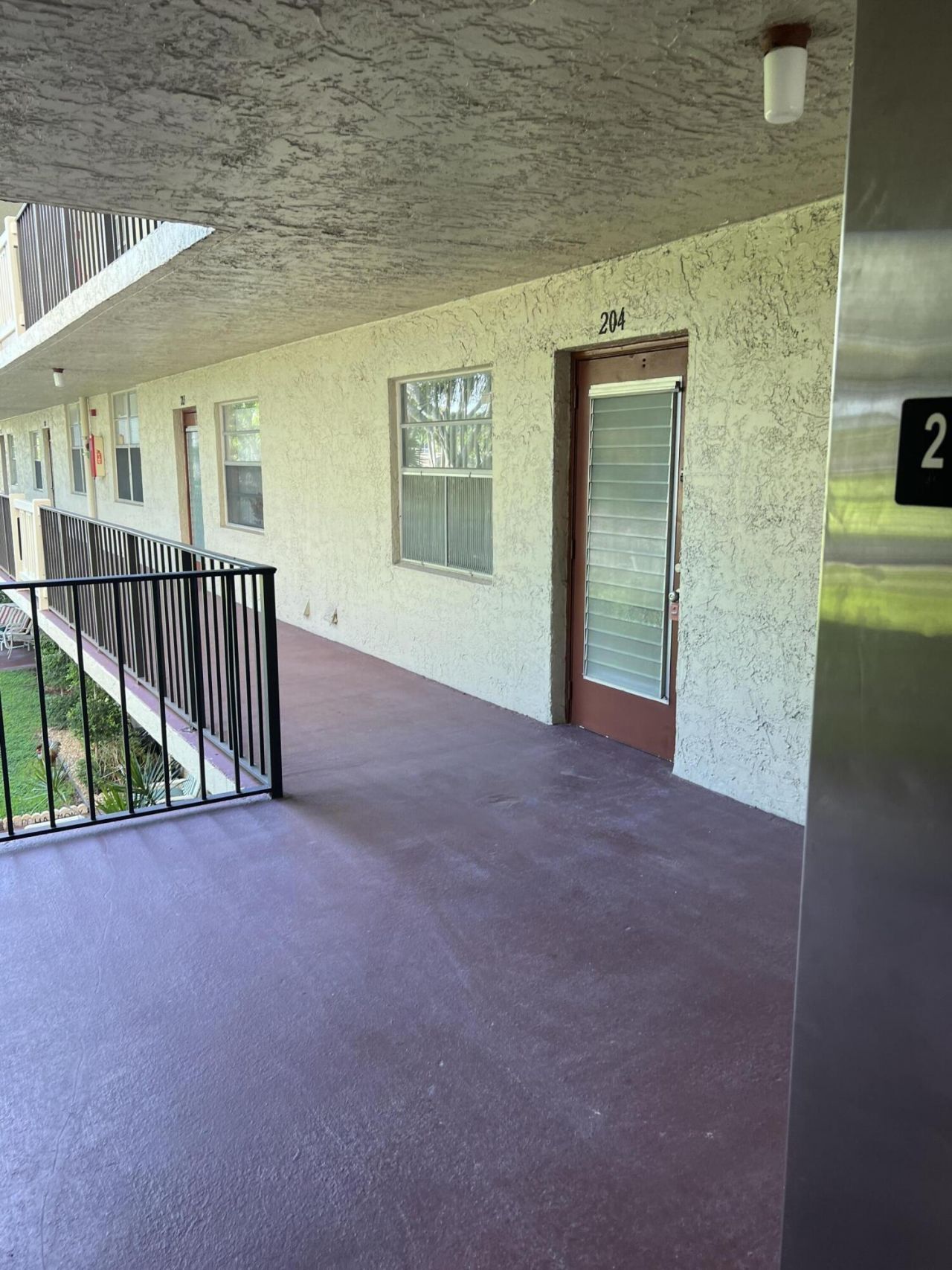 24 Abbey Lane, Unit 204, Delray Beach, FL 33446 Photo