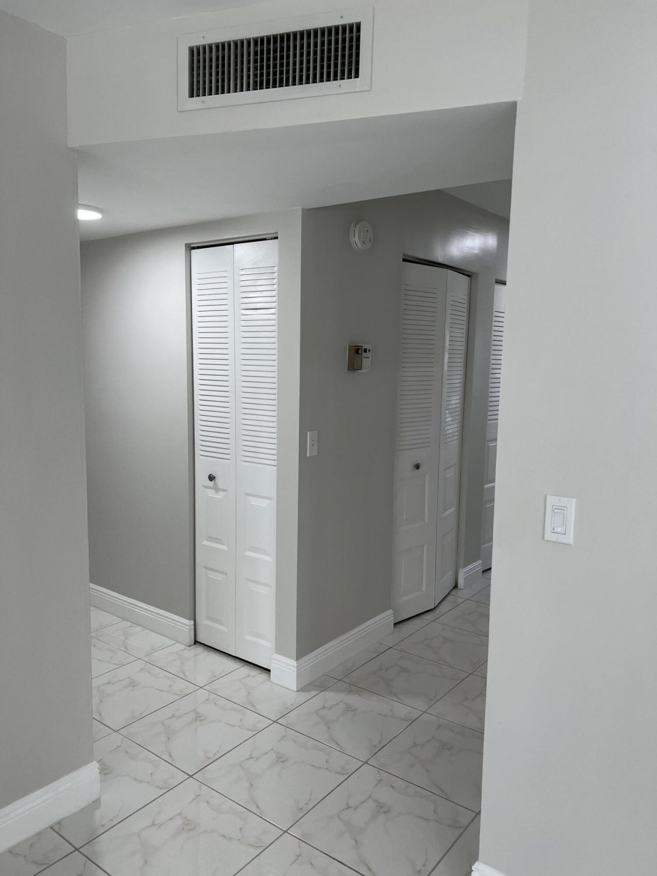 24 Abbey Lane, Unit 204, Delray Beach, FL 33446 Photo