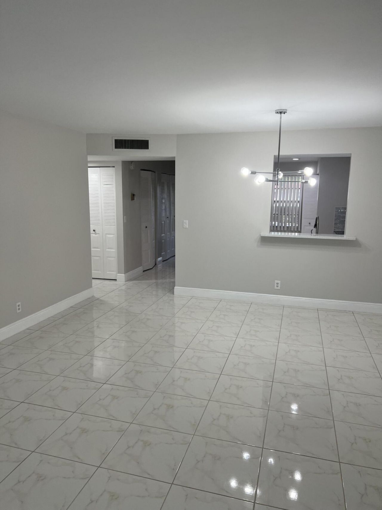 24 Abbey Lane, Unit 204, Delray Beach, FL 33446 Photo