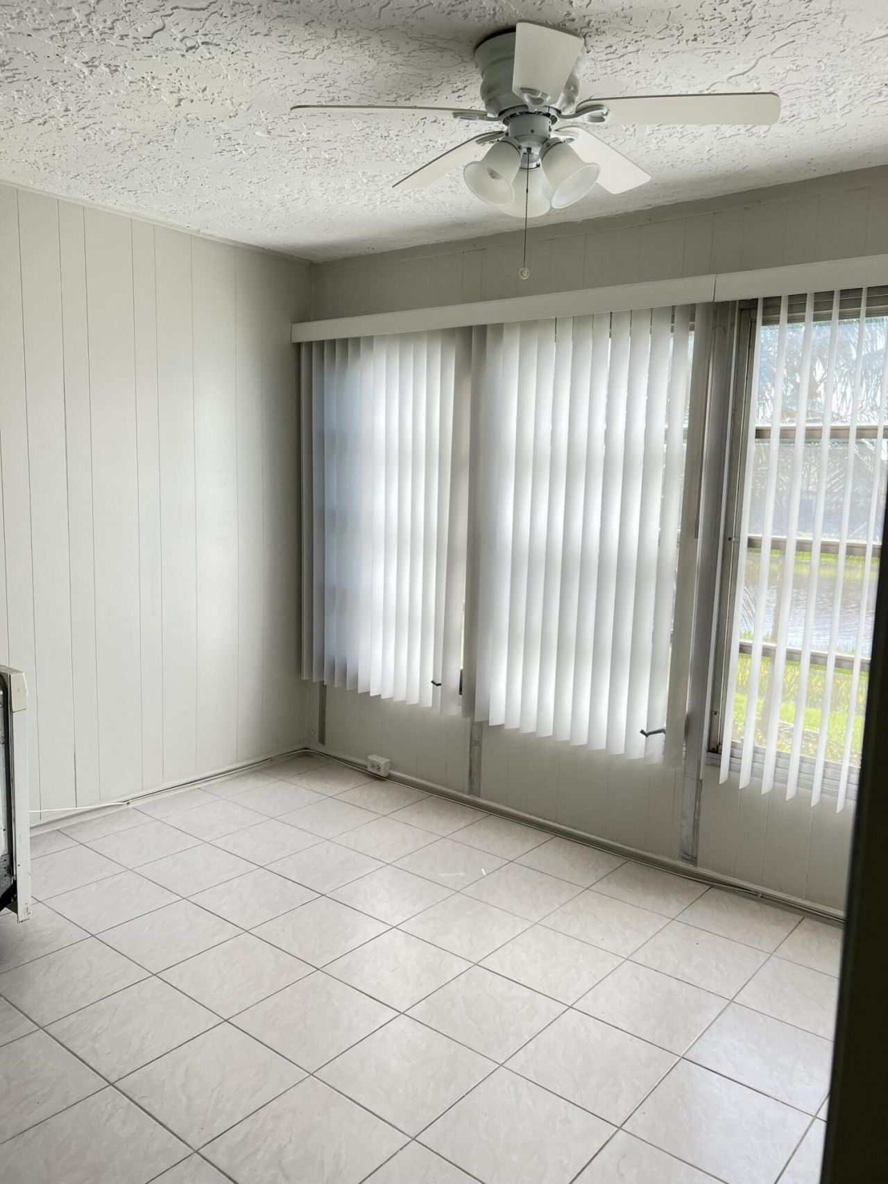 24 Abbey Lane, Unit 204, Delray Beach, FL 33446 Photo