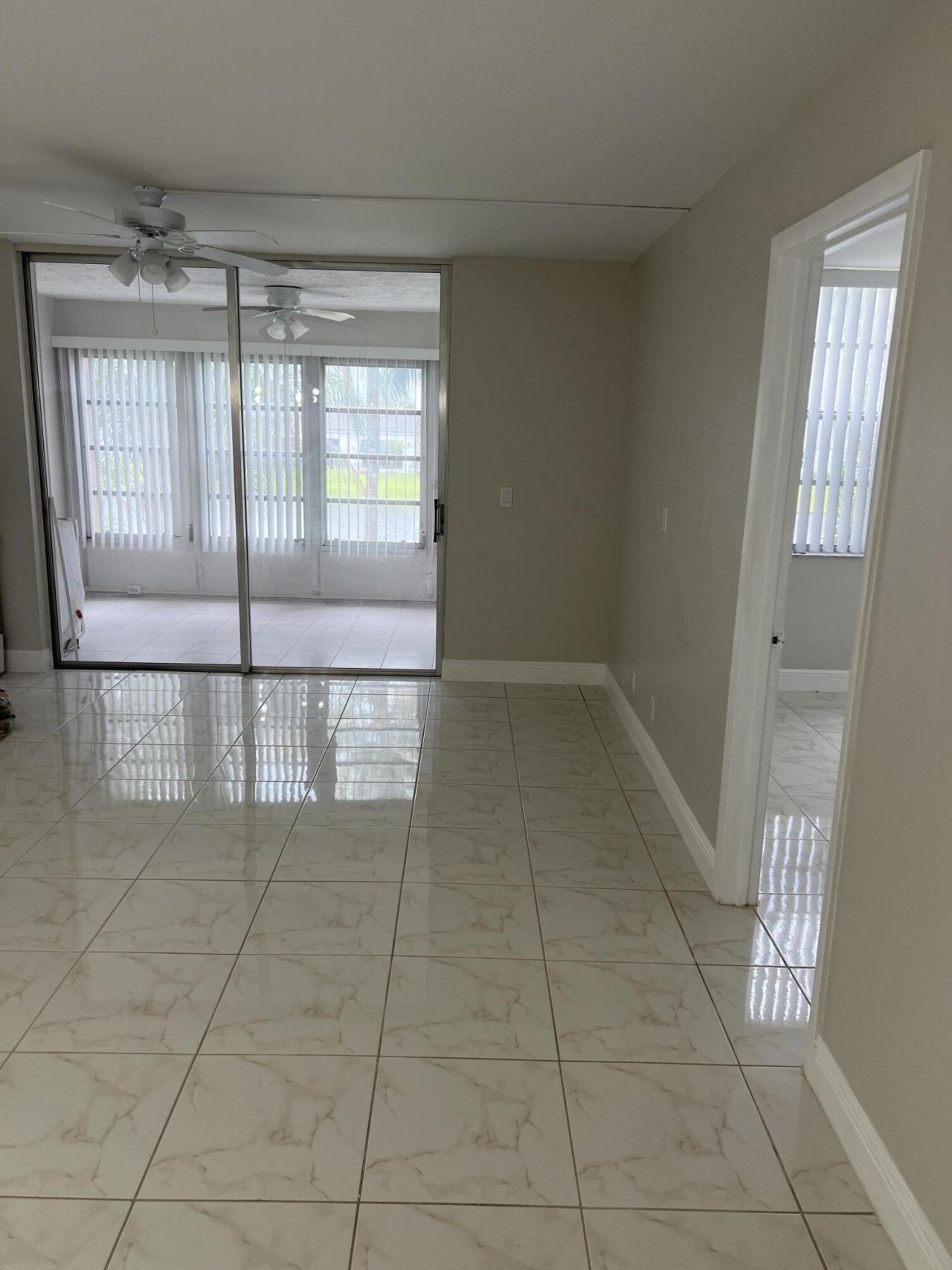 24 Abbey Lane, Unit 204, Delray Beach, FL 33446 Photo