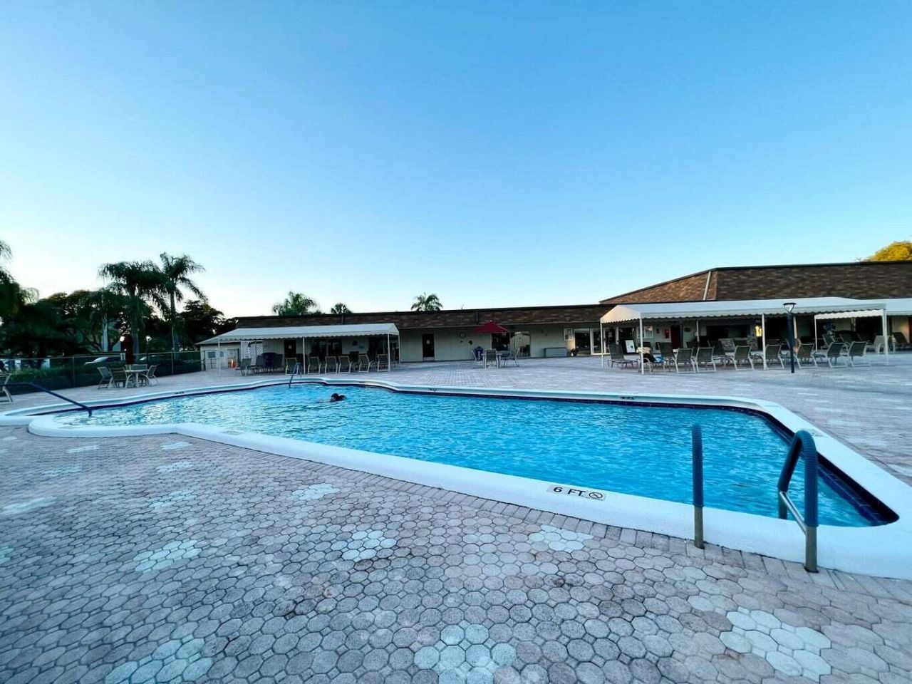 24 Abbey Lane, Unit 204, Delray Beach, FL 33446 Photo